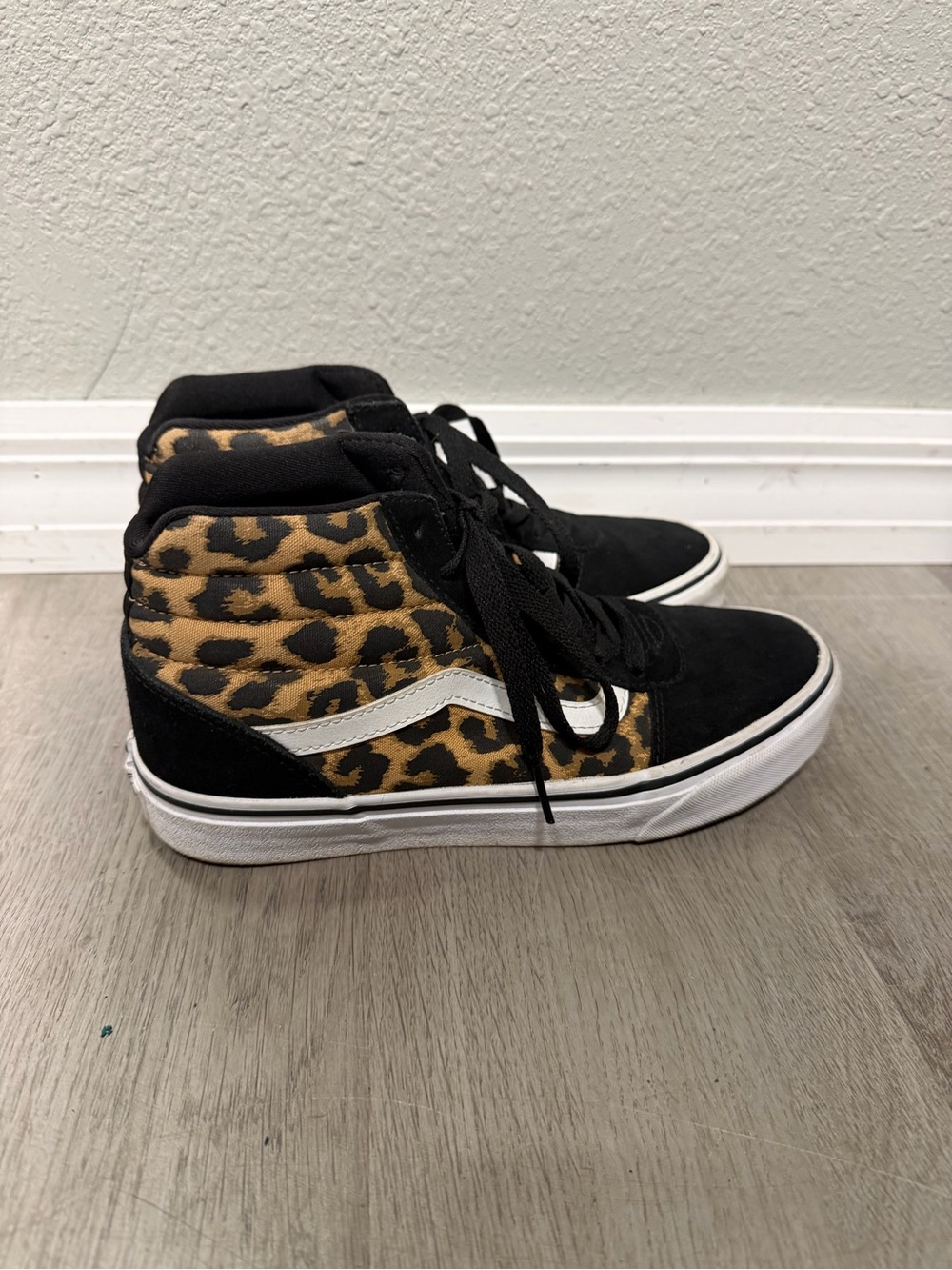 Vans Black Leopard High-Top & Blue Canvas Low-Top Sneakers size 8 & 8.5 - Picture 4 of 12